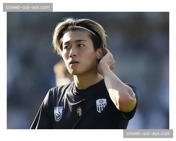 传闻：拜仁慕尼黑派出球探考察布莱顿边锋三笘薫