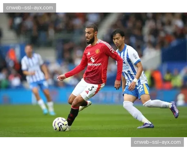 VAR长时间介入,判定布莱顿进球前越位在先,比分维持0-0