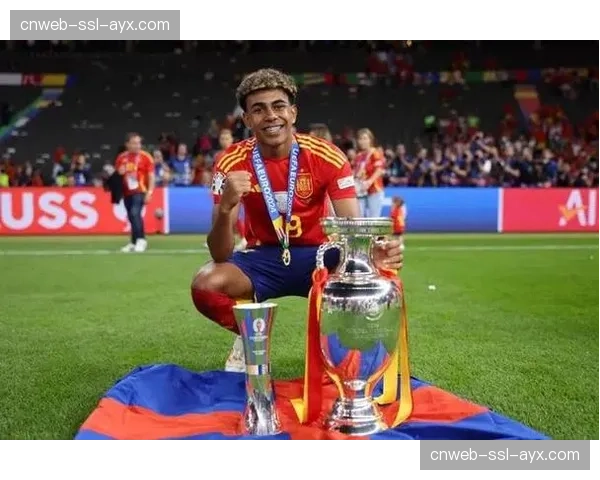 从青训到金靴：亚马尔崛起之路，加泰罗尼亚德比独造三球创纪录